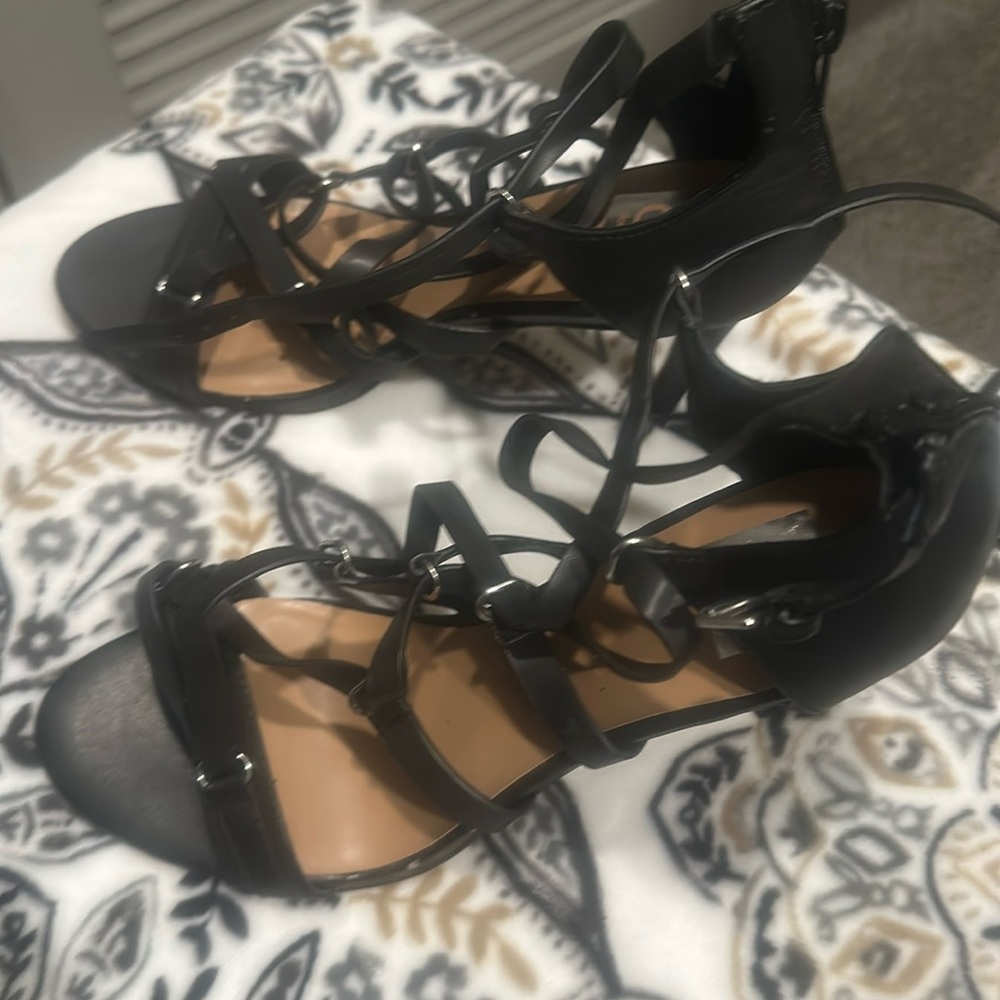 Dolce Vita Sandal with Straps!